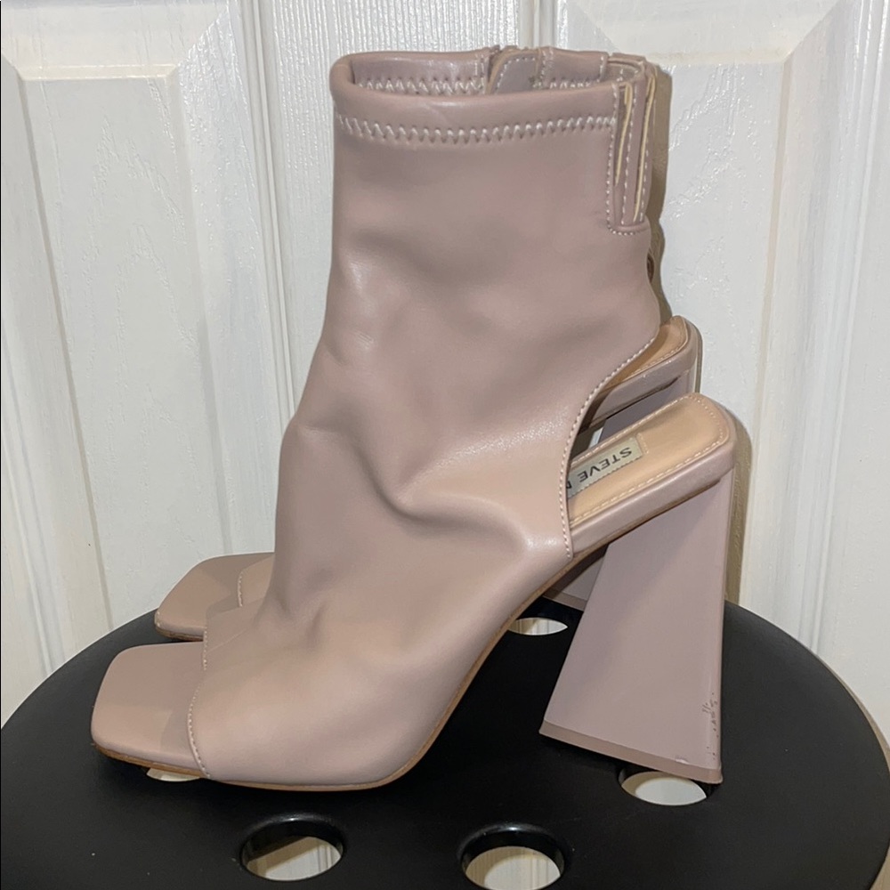 Steve Madden Booties Size 8